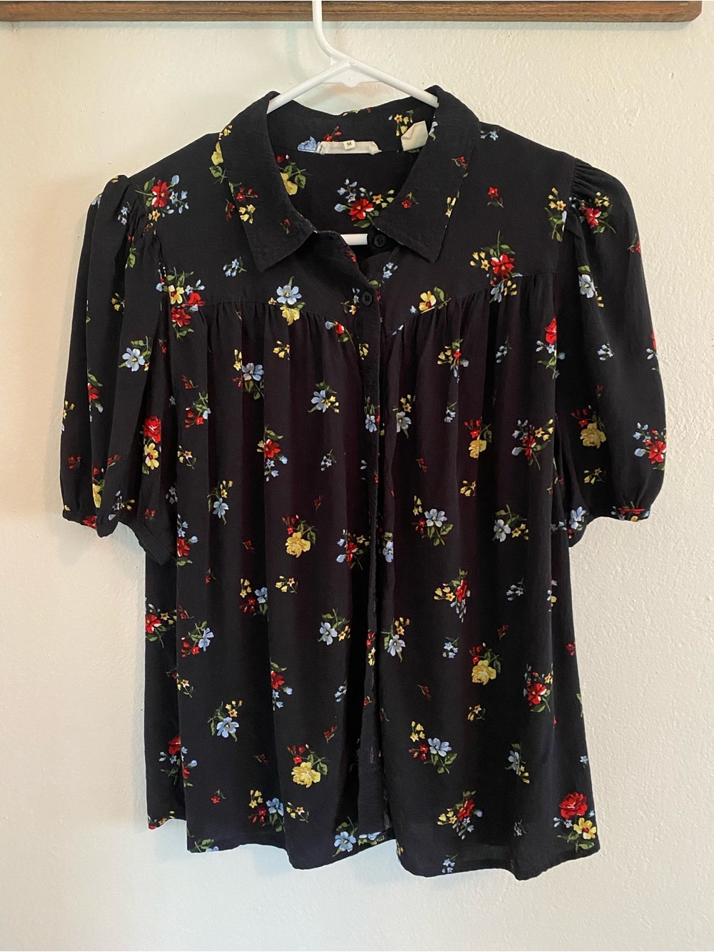 Levi’s Ditsy Floral Puff Sleeve Button-Down Blouse